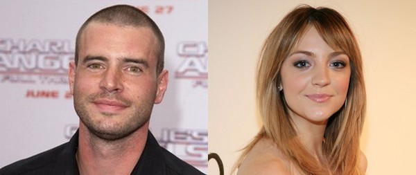 Scott Foley/Abby Elliott