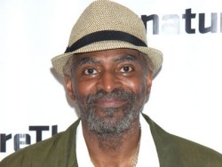 Carl Lumbly