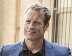Mark Valley